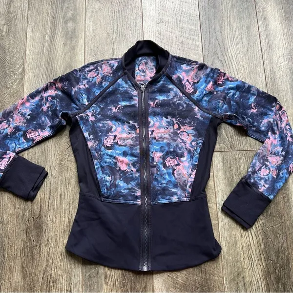 Lululemon If You’re Lucky Jacket in Moody Mirage Bark Berry Navy Floral Zip Up - Image 10
