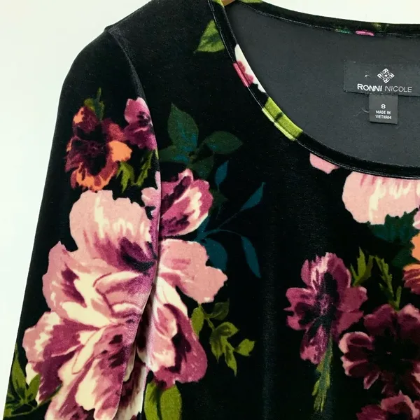 Ronnie Nicole Floral‎ Velvet Midi Dress Size 8 - Image 5