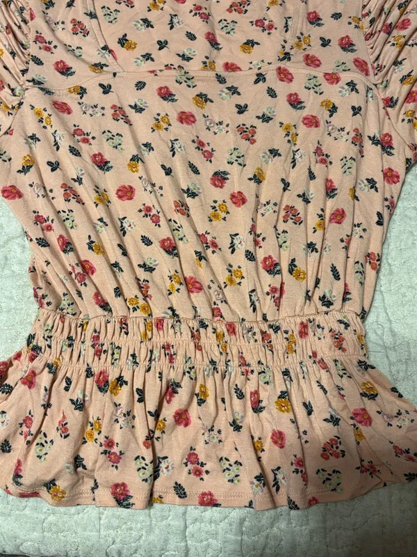 Pink flowery shirt from Xhilaration - Image 3