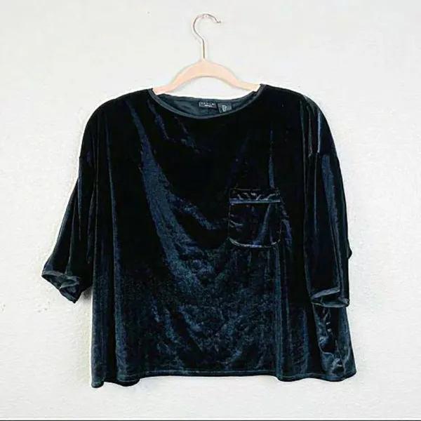TAHARI Black Velvet Short Sleeve Lounge Top Size Small‎ - Image 2