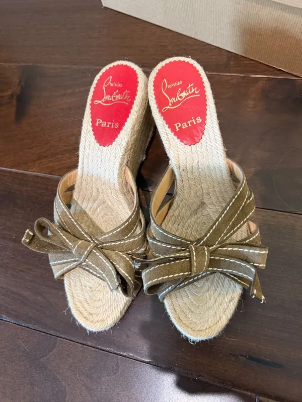 Christian Louboutin Tiburon Natural Strappy Wedge Heels Sandals Size 8 - Image 2