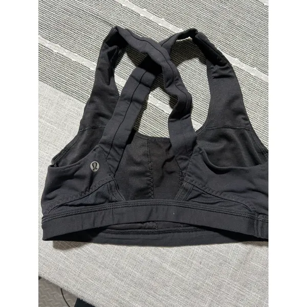 Lululemon Black Crisscross Strap Sports‎ Bra Size 4 - Image 3