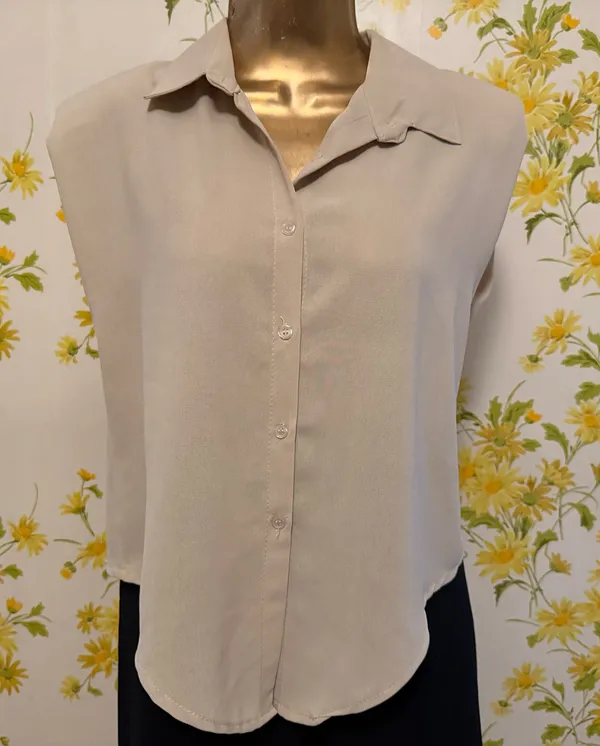 Padded shoulders Sleeveless Boxy Button Down Blouse size M Tan Size M - Image 3