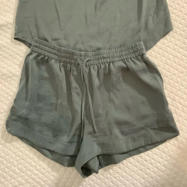 Barefoot Dreams Pajama Set - Image 2
