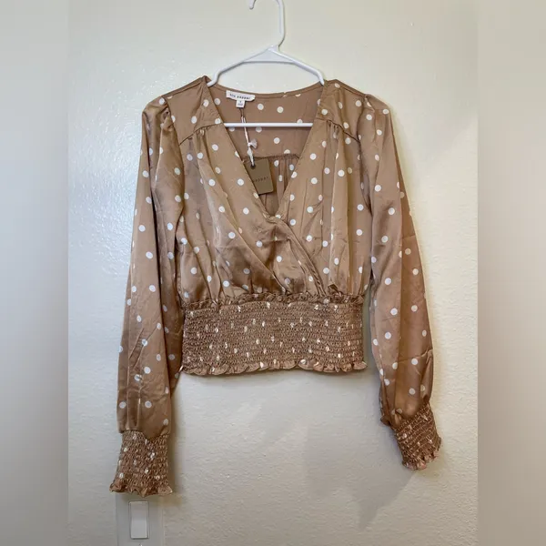 Blu Pepper NWT Tan Brown Polka Dot‎ Silky Blouse Size S - Image 2