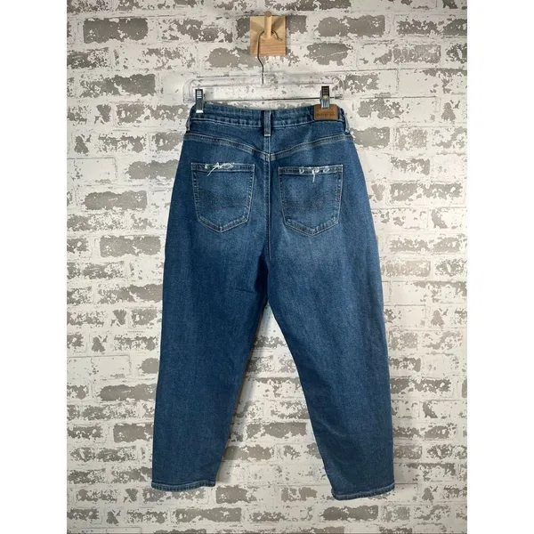American Eagle | women Curvy mom jeans x-short denim jeans - Image 9