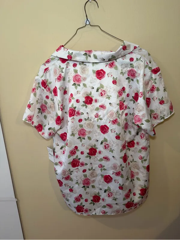 Nordstrom Rack Women's Short Sleeve Floral Pajama Top - White with Pink Rose Print - Image 3