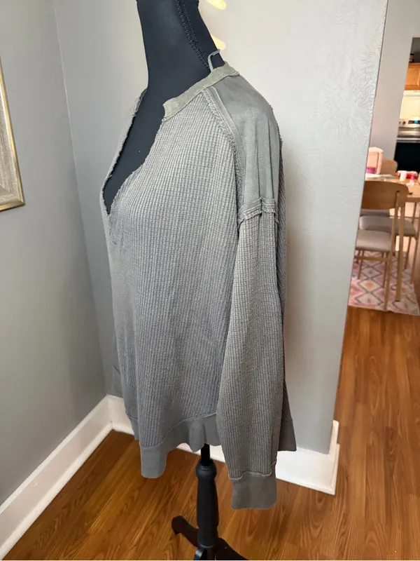 We The Free Owen Waffle Knit V Neck Boho Elbow Patch Top Grey Small. - Image 4