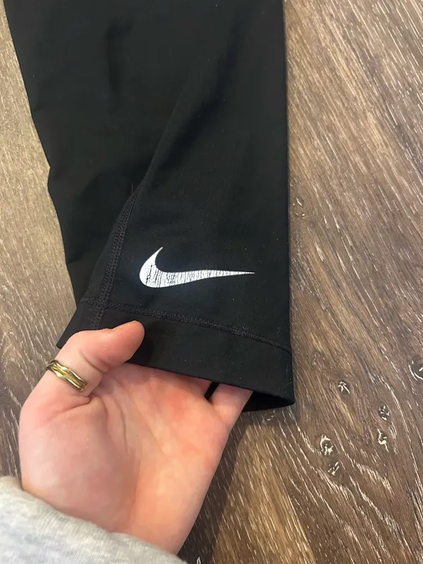 Black Nike Pro Leggings - Image 2