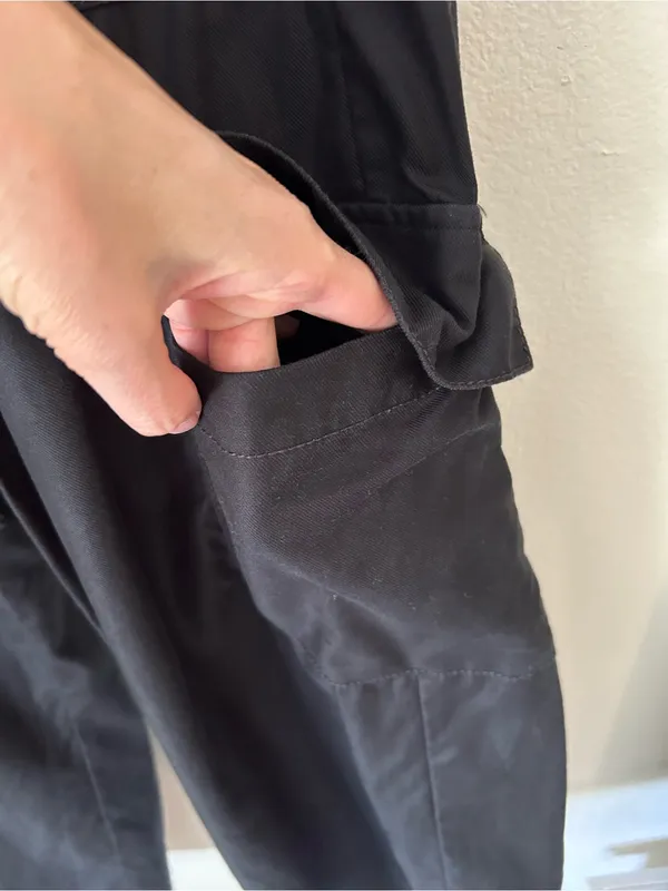 Banana Republic high rise black twill cargo wide leg cotton casual pants S - Image 3