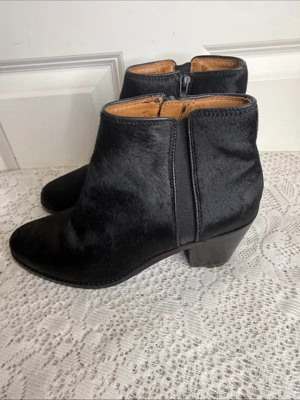 Frye Black Leather calf fur Ankle Booties with Block Heel sz 8 - Image 4
