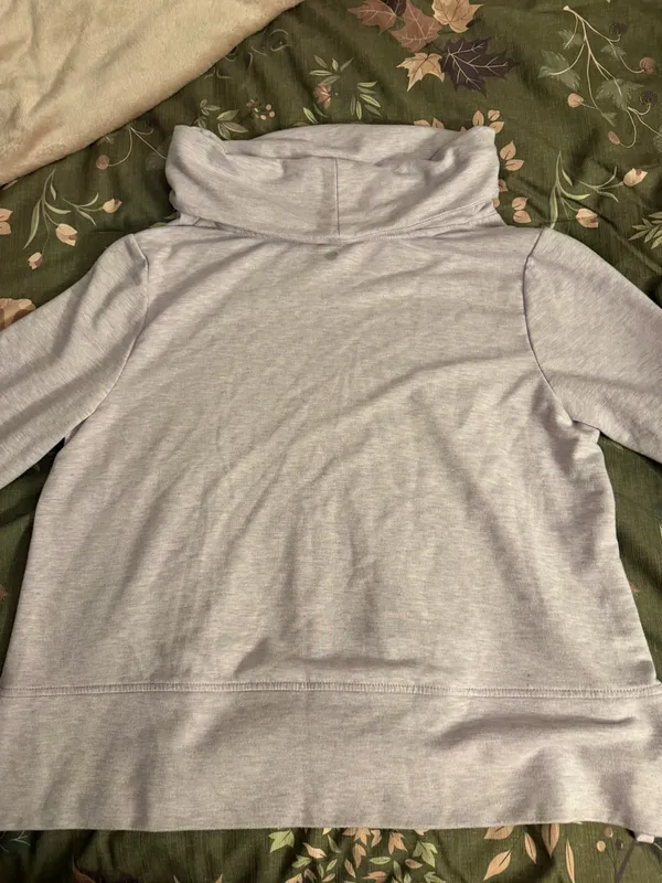 Yogalicious Lavender Sweatshirt - Image 7
