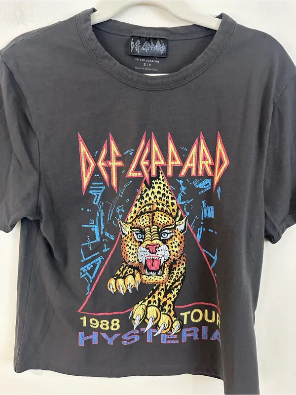 Cotton On Fitted Longline Def Leppard Black 'Hysteria' Graphic Tee Size Small - Image 2