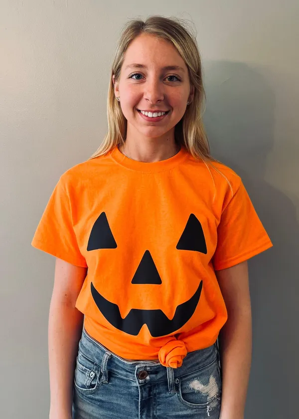 Gildan Pumpkin Tee - Image 3