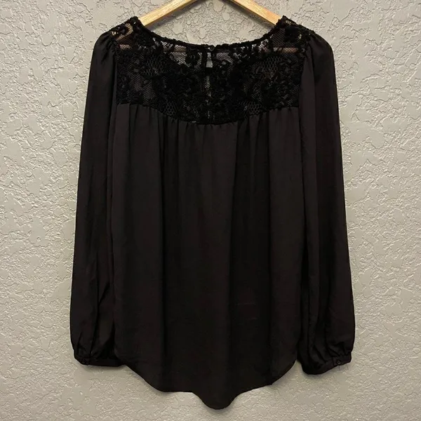 Sage 1/4 Lace Blouse - Image 4