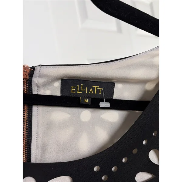 Elliatt Laser Cut Floral Shift Dress Womens Size M Black Cocktail Wedding Party - Image 5