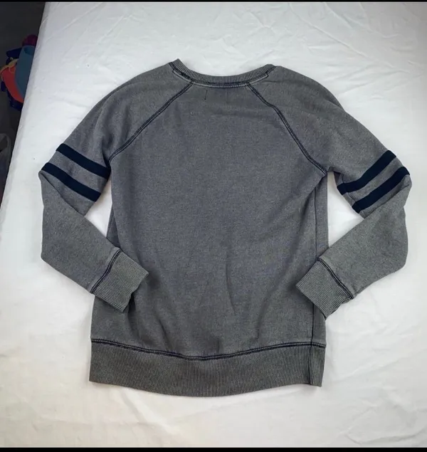 American Eagle Sweater - Image 6