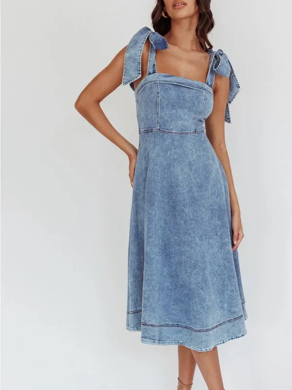 Selfie Leslie Jeanie Bow Shoulder Midi Dress Wash Denim Blue - Image 3