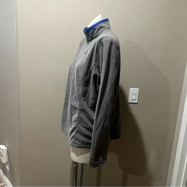 The North Face gray pullover fleece sweatshirt - Image 4