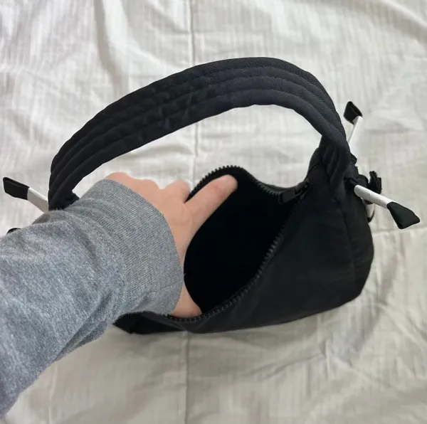 Sandy Liang Baggu x limited edition collab mini bow bag black - Image 3