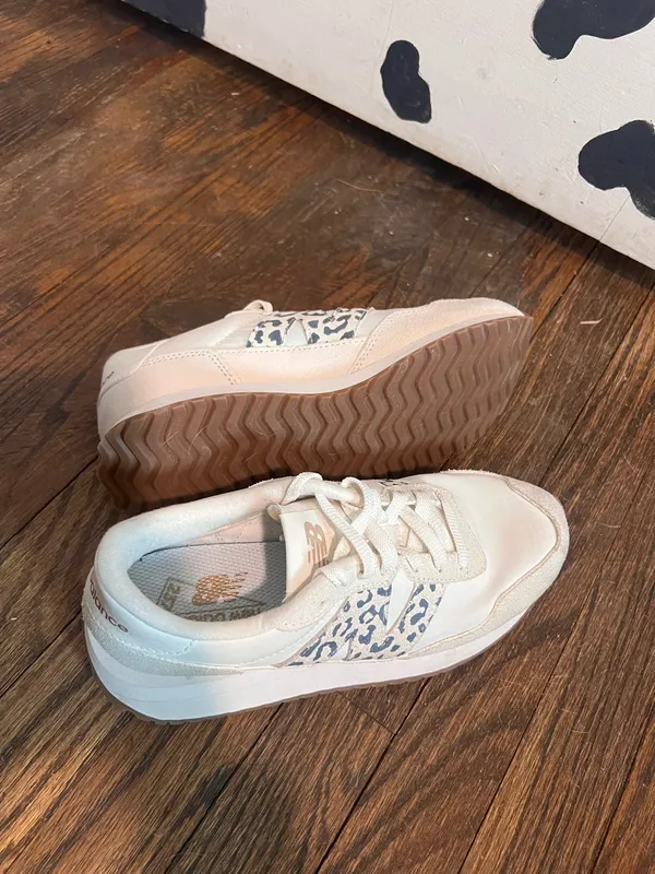 Women’s New Balance Sneakers - Image 3