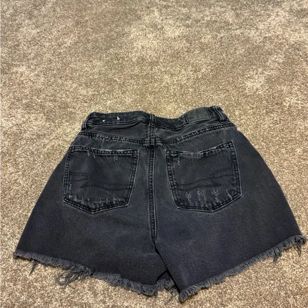 American Eagle Sz 2 cutoff highest rise mom jeans short.‎ - Image 6