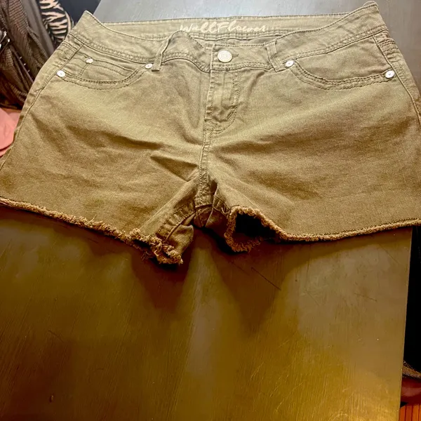 Women's Tan Denim Shorts Size 12 - Image 2