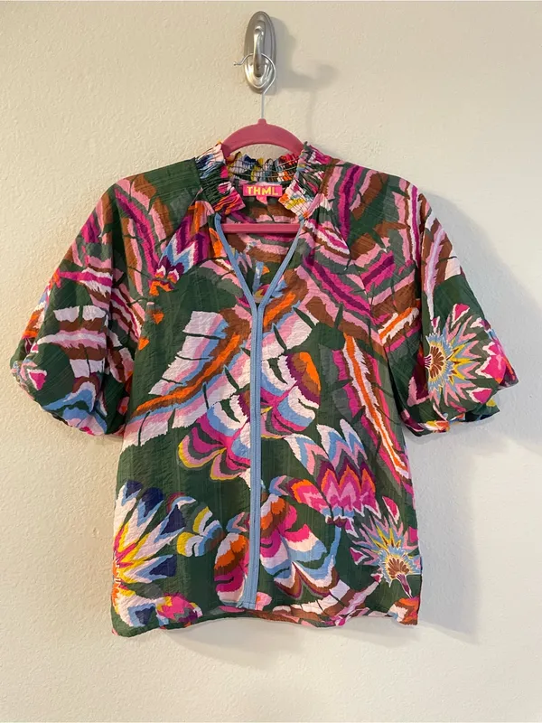 THML Green Floral Ruffle Neck Puff Sleeves Popover Top Size XS - Image 2