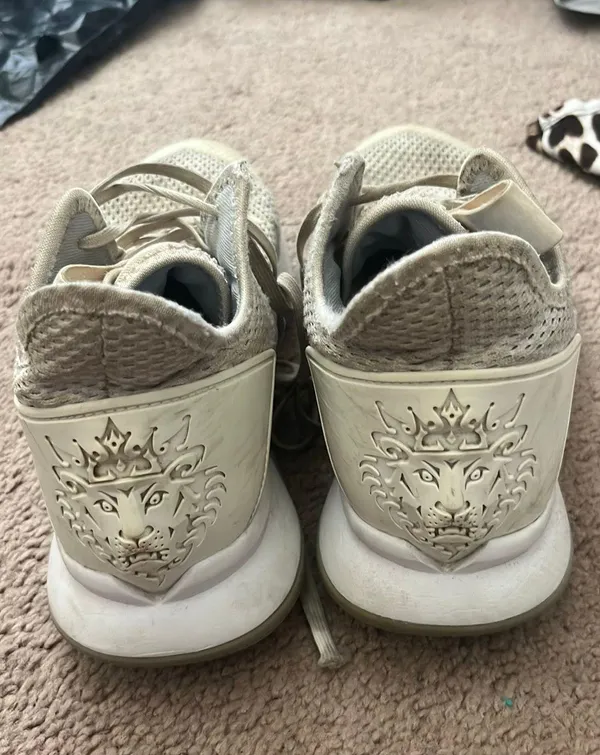 Nike Lebron Basketball Shoes - Image 5