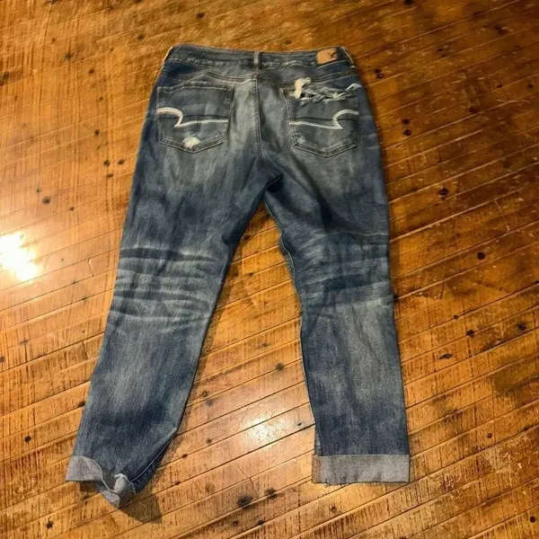 American Eagle destroyed relaxed 8 Tomgirl jeans - Image 3