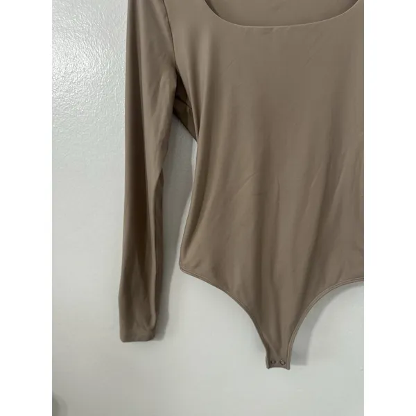 Abercrombie & Fitch Long Sleeve Taupe Bodysuit Square Neck Sz Small Basic Layer - Image 4