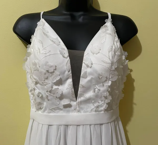 Embroidery chiffon Wedding Dress White - Image 3
