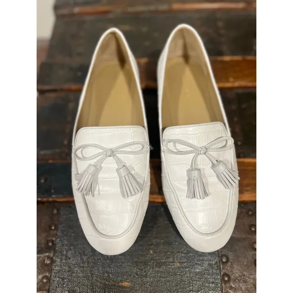 Ann Taylor Ursula Coastal Chic White Croc Embossed Tassel Loafers 7.5 - Image 3
