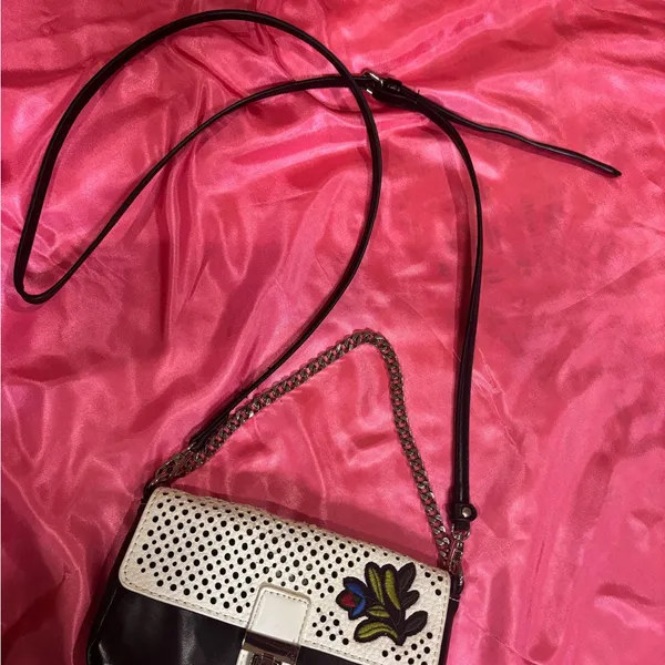 Dream Control-NYC Elegant Black&White PURSE with Floral embroidered Accent - Image 4