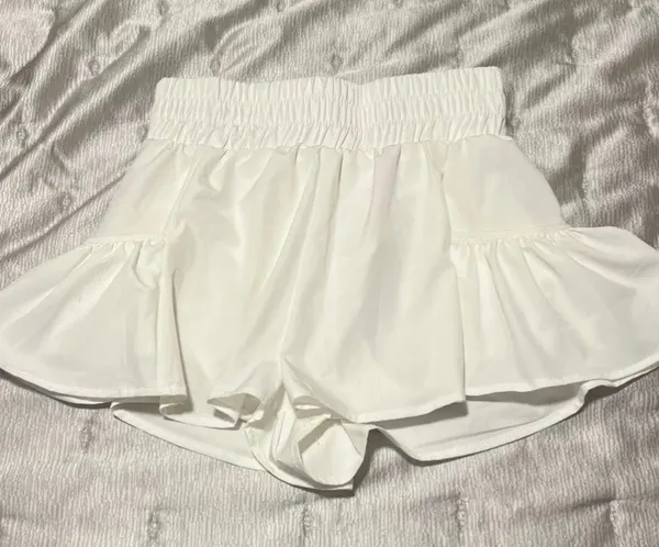 Amazon White flare shorts - Image 4