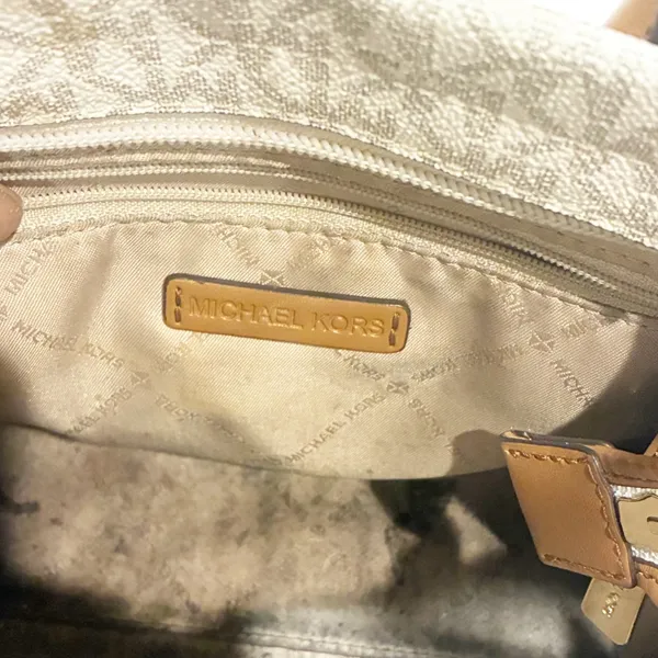Michael Kors MK Small Vanilla Messenger Handbag Bag Purse‎ Shopper Lady - Image 5