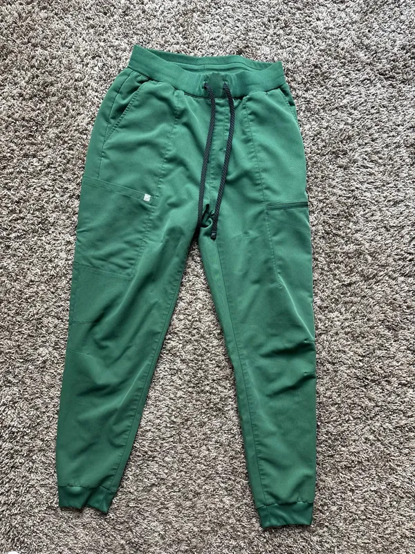 Fabletics Scrub Set - Image 3