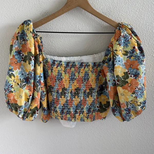 Abercrombie & Fitch Floral Puff Sleeve Blouse Back Smocking Large - Image 2