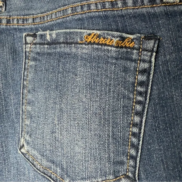 Abercrombie and Fitch Y2K Jeans Skinny Leg Zipper Low Rise Medium Wash Size‎ 4 - Image 4