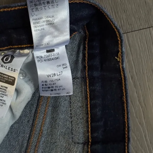 Levi’s High Rise Ribcage Straight Leg Ankle Jeans - Image 7