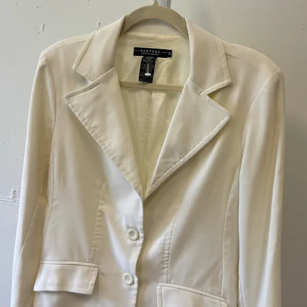 Rampage Clothing Company Cream Two Button Blazer Jacket Notched Lapel Size Med - Image 4