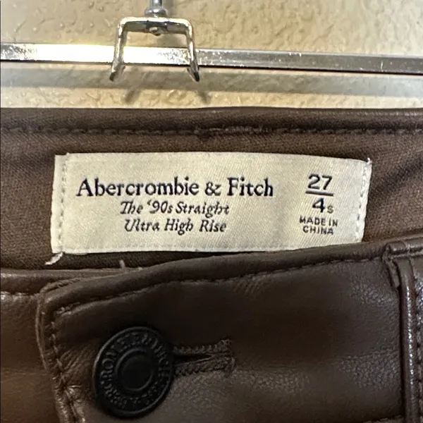 Abercrombie & Fitch The 90’s Straight Ultra High Rise‎ Faux Leather Pant Size 27 - Image 5