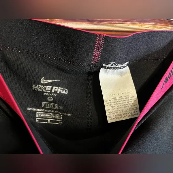 Nike Comfort Pro Women’s Pant Medium Black Mid Rise Fitted. - Image 5