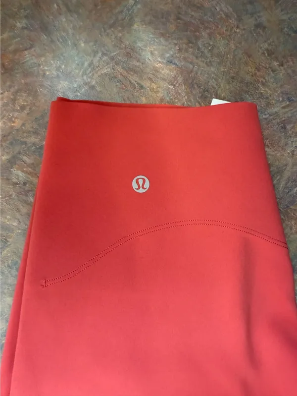 Lululemon glow up leggings - Image 2