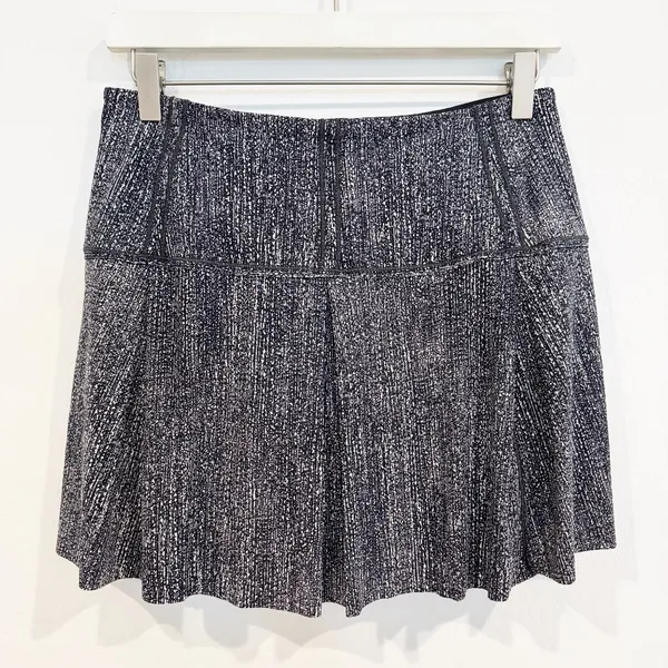 Lululemon‎ Lost in Pace Skort Size 6 Tall Black Country Club Preppy Tennis Prep - Image 8
