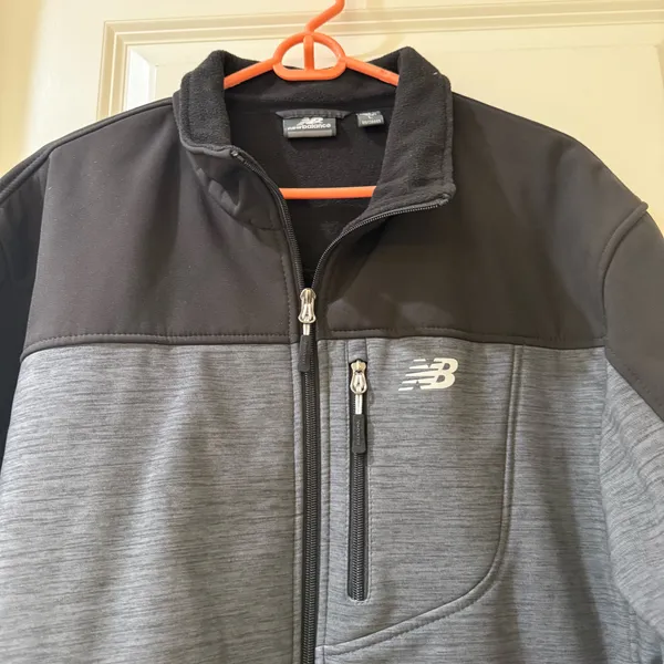 New Balance Men's Performance Jacket in Black and Gray - Image 2
