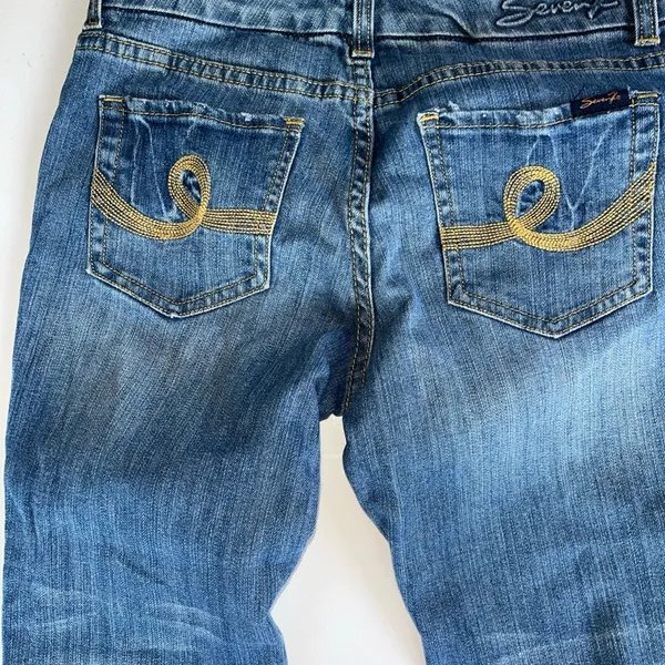 Seven for all mankind cropped low rise jeans. Size 6. - Image 4