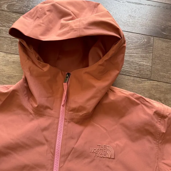 The North Face women's Daybreak Rain Jacket in light mahogany NF0A86NZNXQ - Image 6