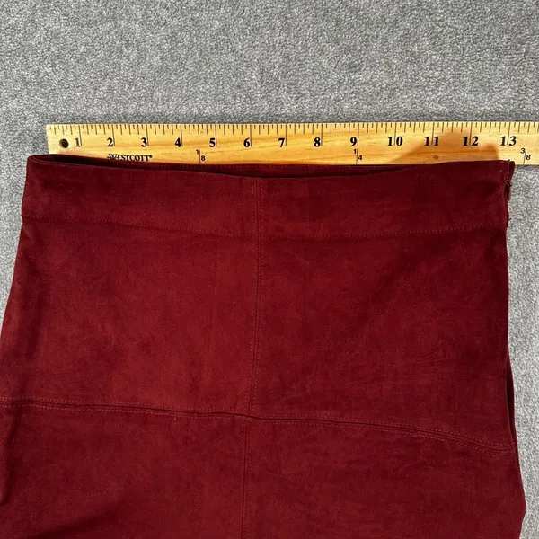 Mud Pie Faux Suede Mini Skirt Size X-Small Burgundy Stitched - Image 3