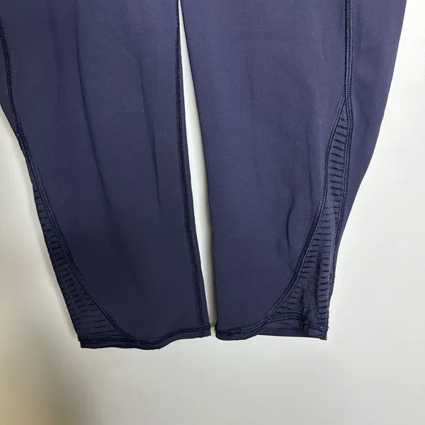 Women's Lululemon Size 6‎ Lean In Crop Midnight Navy Leggings High Rise - Image 2